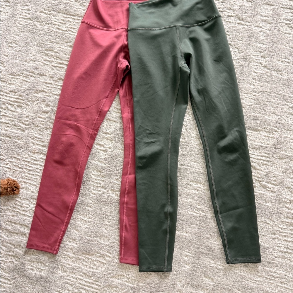 2 Pair of ALO 7/8 High-waist Airlift Leggings in Olive Green and Rose Pink